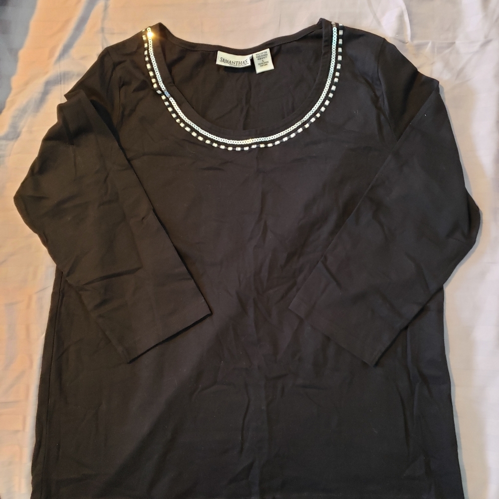 Mantha's Black Tee with Silver Collar, size L